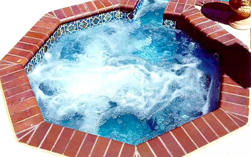 Alaglas Pool Cayman fiberglass spa in blue