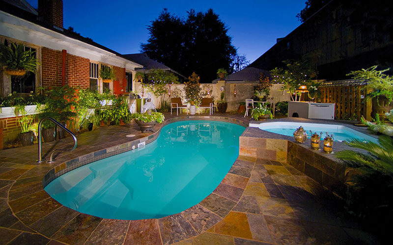 Fiberglass Pools - Medium Pools - Avanti