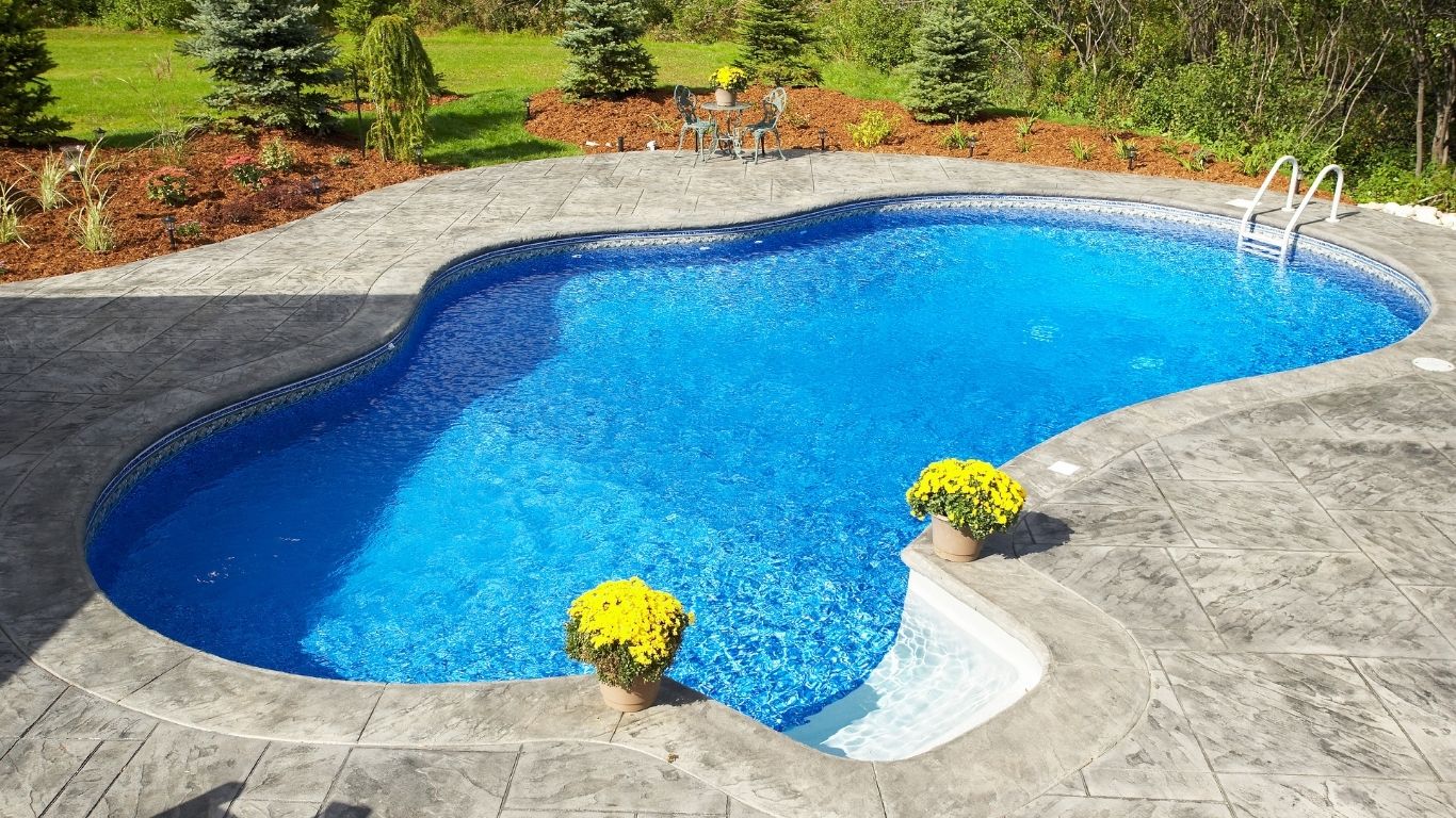 Fiberglass Pool Cost in Greenwood, SC (2026 Price Guide) fiberglass pool cost Greenwood, SC